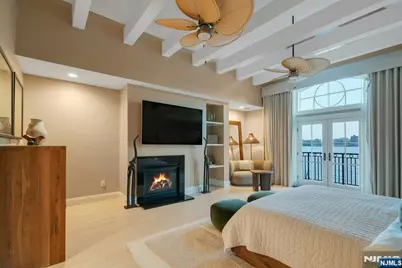 25 Moorings Lane, Edgewater, NJ 07020 - Photo 20
