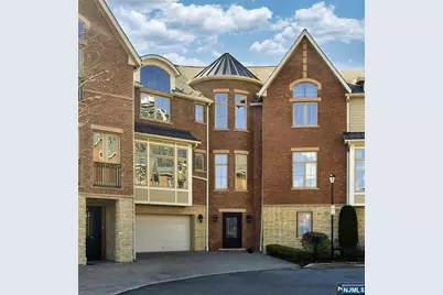 25 Moorings Lane, Edgewater, NJ 07020 - Photo 2