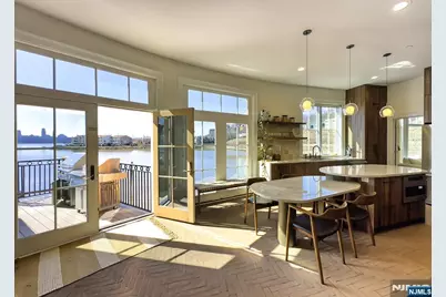 25 Moorings Lane, Edgewater, NJ 07020 - Photo 4