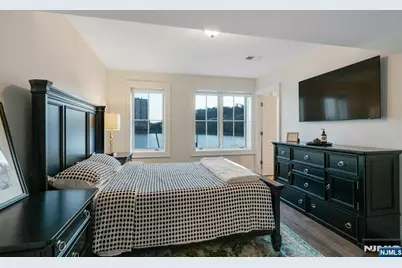 25 Moorings Lane, Edgewater, NJ 07020 - Photo 28