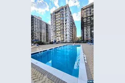 326 Prospect Avenue 10H #10H, Hackensack, NJ 07601 - Photo 2
