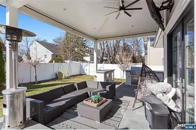 537 Spring Valley Road, Paramus, NJ 07652 - Photo 30