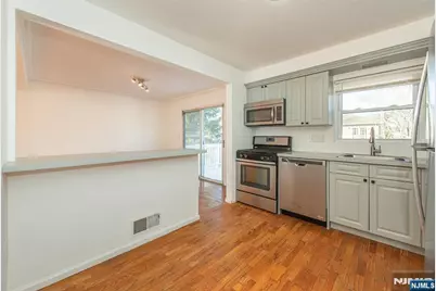 149 Village Circle West, Paramus, NJ 07652 - Photo 6