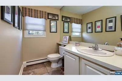 6 Brentwood Court, Wayne, NJ 07470 - Photo 20