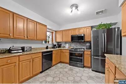 34 Seminole Avenue, Oakland, NJ 07436 - Photo 8