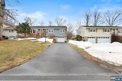 34 Seminole Avenue, Oakland, NJ 07436 - Photo 2