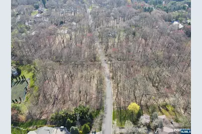 19 Wildwood Road, Saddle River, NJ 07458 - Photo 2