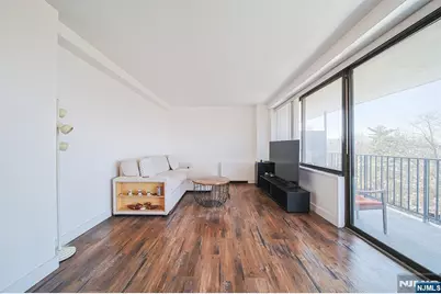 277 Prospect Avenue 4A #4A, Hackensack, NJ 07601 - Photo 2