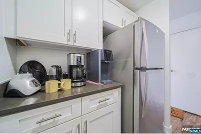 277 Prospect Avenue 4A #4A, Hackensack, NJ 07601 - Photo 20