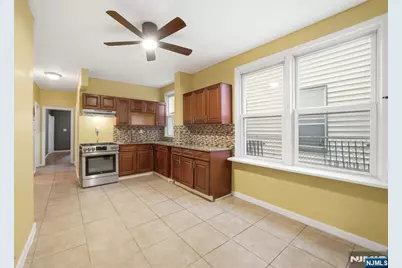 375 6th Avenue 1 #1, Newark, NJ 07107 - Photo 4