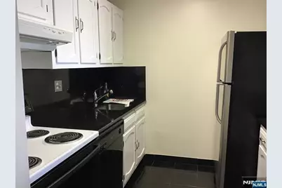 770 Anderson Avenue 14B #14B, Cliffside Park, NJ 07010 - Photo 10