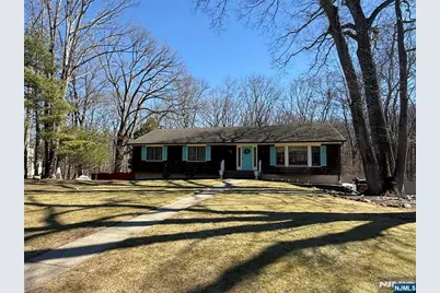 60 Eileen Drive, Mahwah, NJ 07430 - Photo 26