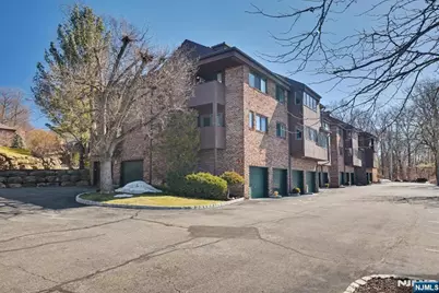 218 Indian Hollow Court, Mahwah, NJ 07430 - Photo 2