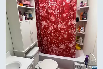 16 Roosevelt Avenue, Dumont, NJ 07628 - Photo 8