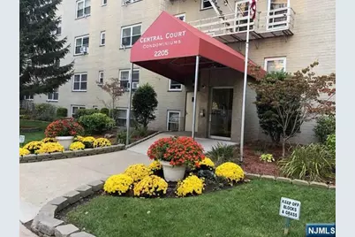 2205 N Central Road 5A #5A, Fort Lee, NJ 07024 - Photo 2