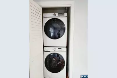 75 W Central Boulevard 2 #2, Palisades Park, NJ 07650 - Photo 4