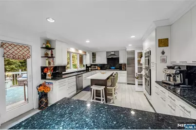 305 Westwind Court, Norwood, NJ 07648 - Photo 10