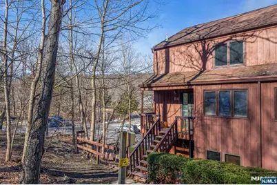 9 Village Way 6 #6, Vernon, NJ 07462 - Photo 2