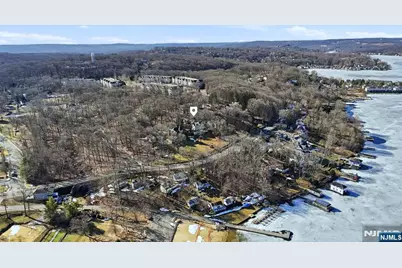 22 Sunset Terrace, Mount Arlington, NJ 07856 - Photo 4