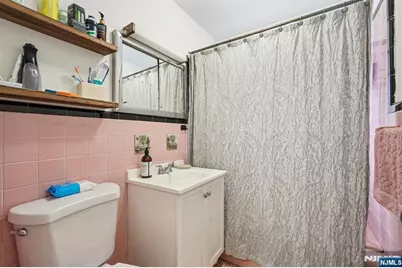 397 Oak Street, Ridgefield, NJ 07657 - Photo 18