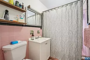 397 Oak St, Ridgefield, NJ 07657 - Photo 18