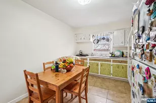 397 Oak St, Ridgefield, NJ 07657 - Photo 14