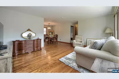 96 E Lions Head, Wayne, NJ 07470 - Photo 4