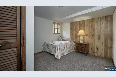 96 E Lions Head, Wayne, NJ 07470 - Photo 20