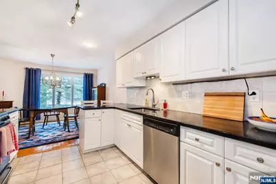 8 Tulip Crescent 2D #2D, Little Falls Township, NJ 07424 - Photo 4