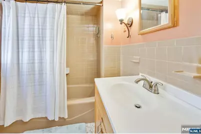 418 Taylor Avenue, Hackensack, NJ 07601 - Photo 10