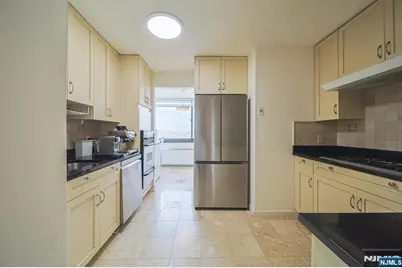 200 Old Palisade Road 9H #9H, Fort Lee, NJ 07024 - Photo 14