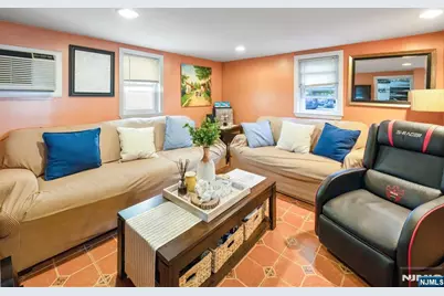 418 Taylor Avenue, Hackensack, NJ 07601 - Photo 12