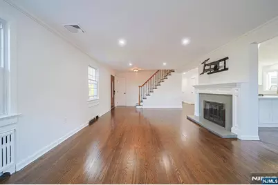 18 Lakeview Avenue 181 #181, Leonia, NJ 07605 - Photo 4