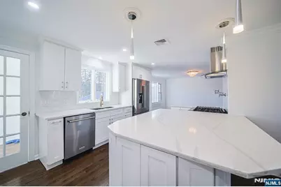 18 Lakeview Avenue 181 #181, Leonia, NJ 07605 - Photo 14