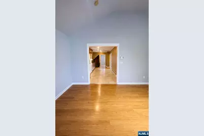 205 Valley Brook Avenue 2 #2, Lyndhurst Township, NJ 07071 - Photo 6