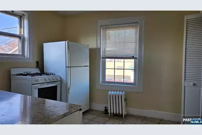 18 Forest Avenue 2 Fl #2 Fl, Englewood, NJ 07631 - Photo 2