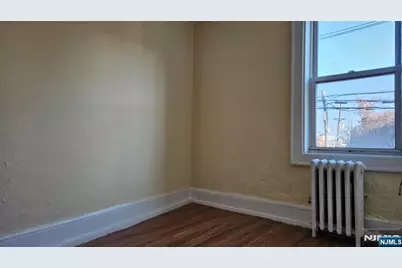 18 Forest Avenue 2 Fl #2 Fl, Englewood, NJ 07631 - Photo 10