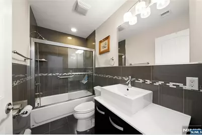 463 8th Street B #B, Palisades Park, NJ 07650 - Photo 24