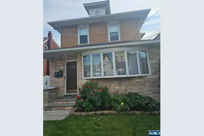 240 Copeland Avenue 2 #2, Lyndhurst Township, NJ 07071 - Photo 1