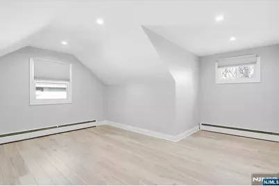 565 Center Street, Wood Ridge, NJ 07075 - Photo 16