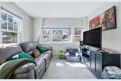 33 Beechwood Avenue, Bogota, NJ 07603 - Photo 8