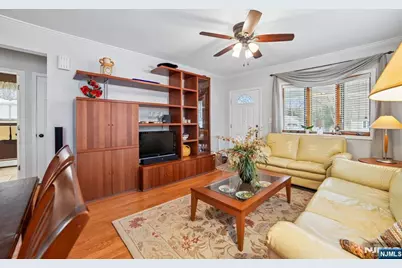 28 E Liberty Avenue, Hillsdale, NJ 07642 - Photo 4