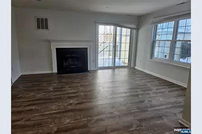 2 Markham Circle, Englewood, NJ 07631 - Photo 4