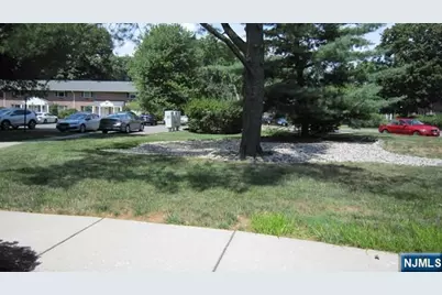 302 Washington Drive, Ramsey, NJ 07446 - Photo 2