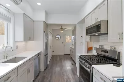 69 Mountain Avenue, Cedar Grove, NJ 07009 - Photo 14