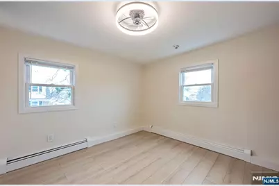 136 Palsa Avenue, Elmwood Park, NJ 07407 - Photo 16