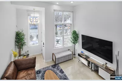 395 Kingston, West New York, NJ 07093 - Photo 4