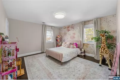 609 Wyndham Road, Teaneck Township, NJ 07666 - Photo 20