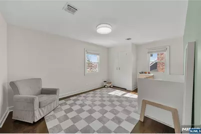 609 Wyndham Road, Teaneck Township, NJ 07666 - Photo 18