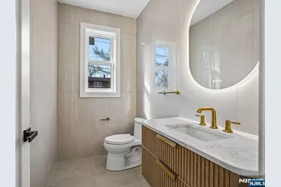 229 Sutton Place, New Milford, NJ 07646 - Photo 14